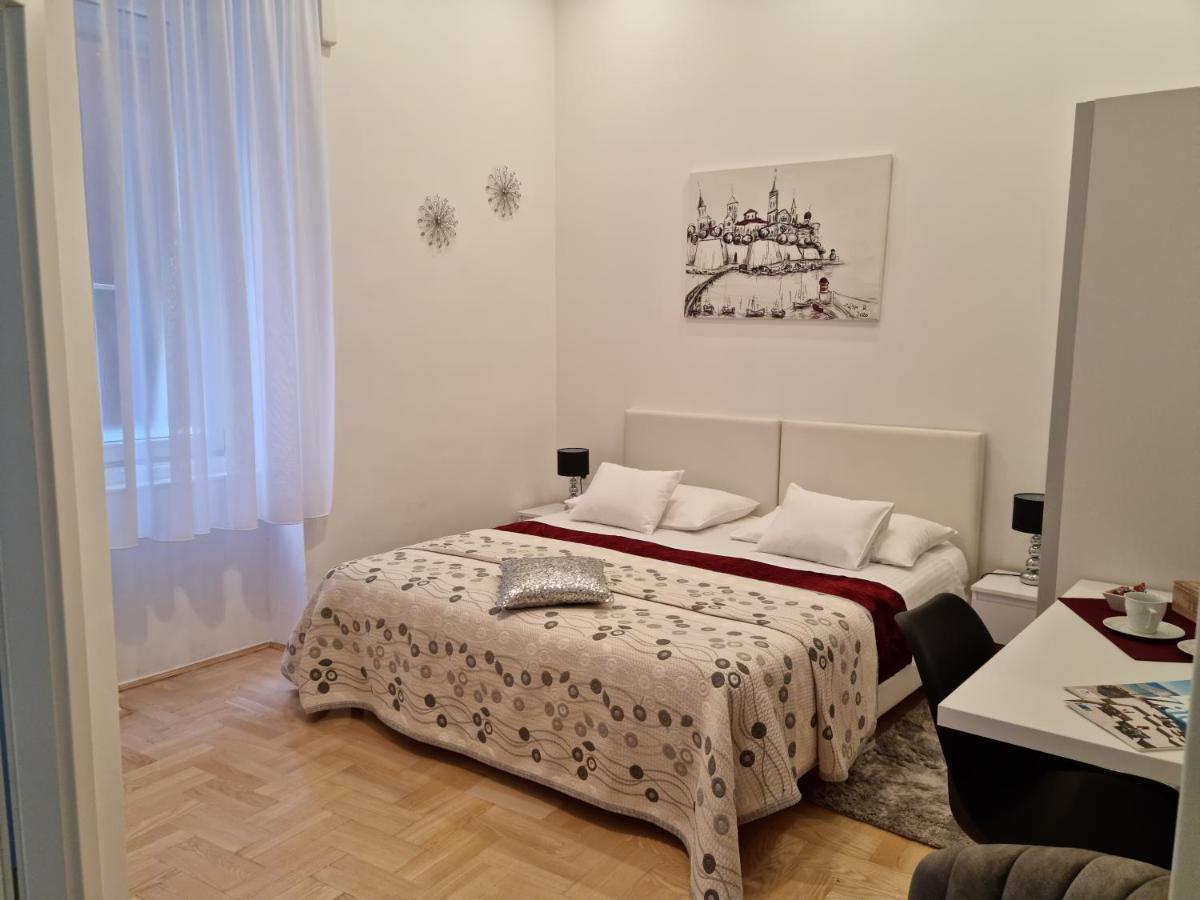 Rooms Tisa Old Town Задар Екстер'єр фото
