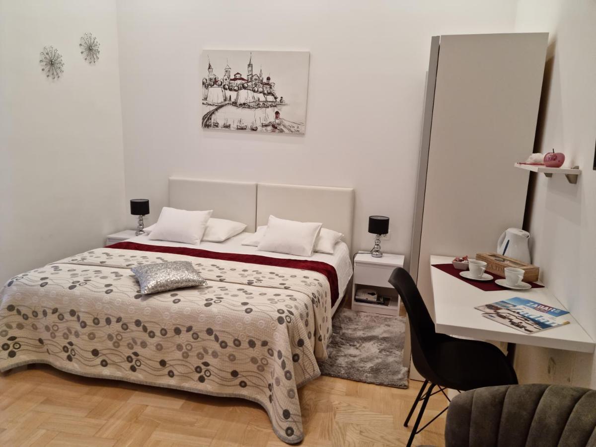 Rooms Tisa Old Town Задар Екстер'єр фото